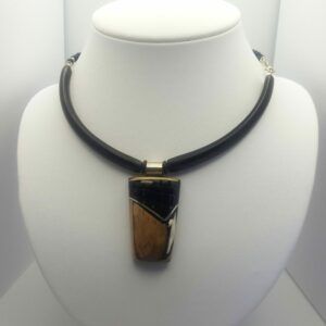 Collier-médaillon "Totem-If"
