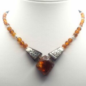 Collier-médaillon "Steppe"