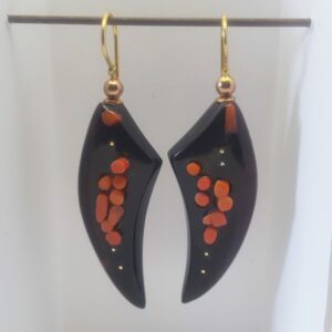 Boucles d'oreilles "dogon 2" Corail - Ebène - or 18 carats